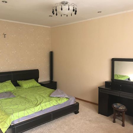 Apartment On Nebesnoi Sotni Zhytomyr Luaran gambar